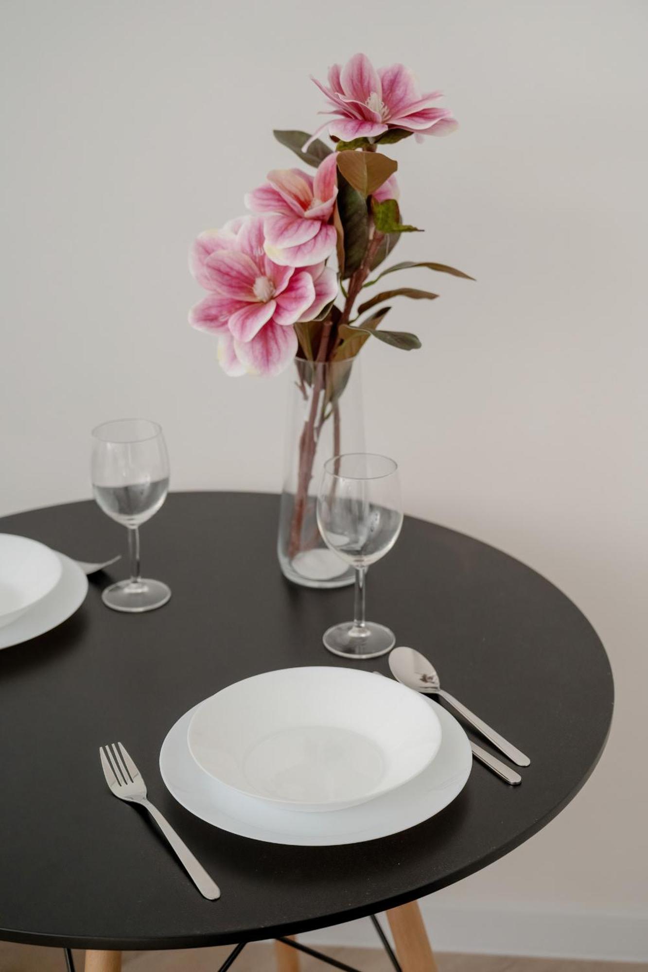Komfortowe I Przytulne Studio Blisko Parku Wroclaw By Noclegi Renters Extérieur photo