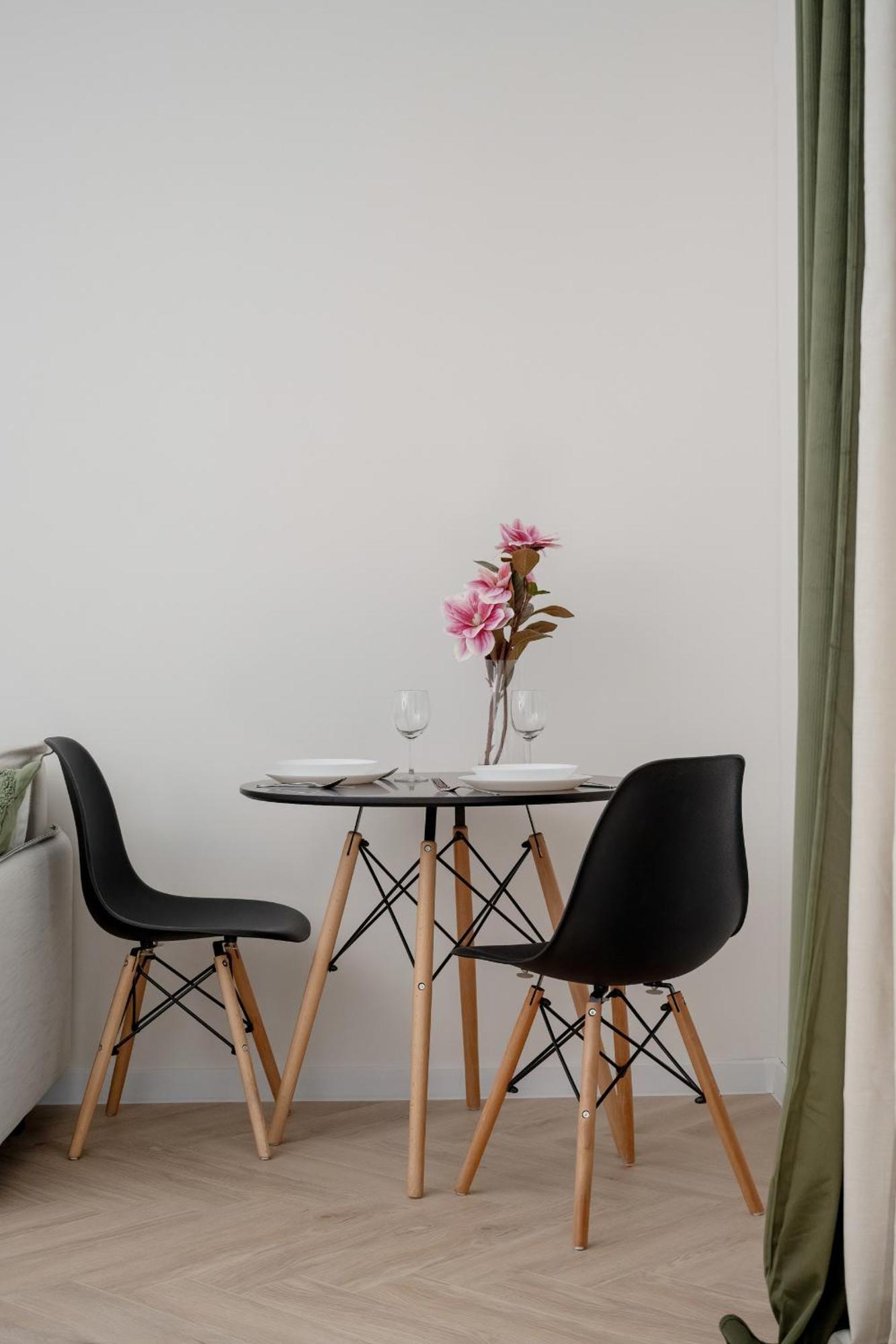 Komfortowe I Przytulne Studio Blisko Parku Wroclaw By Noclegi Renters Extérieur photo